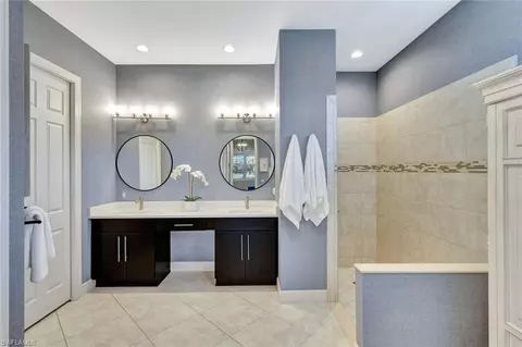 Bath - 9091 Graphite Cir, Naples, FL 34120 photo 2 of 3