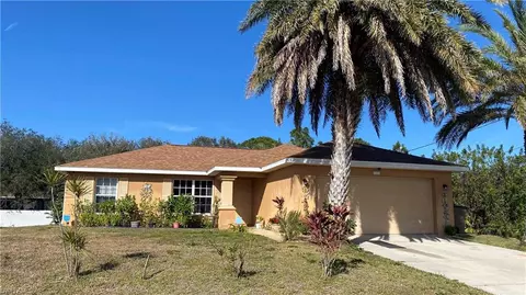 3806 27th St SW, Lehigh Acres, FL 33976