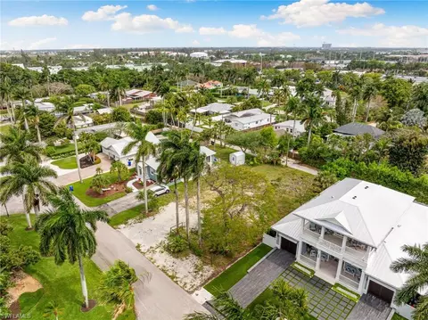 1084 Broad Ave N, Naples, FL 34102 photo 6