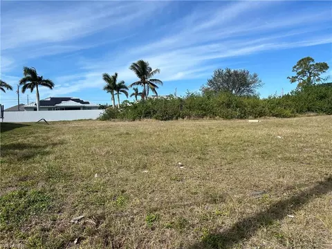 1218 Andalusia Blvd, Cape Coral, FL 33909