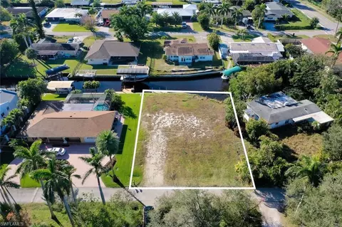 939 Altadena Dr, Fort Myers, FL 33919