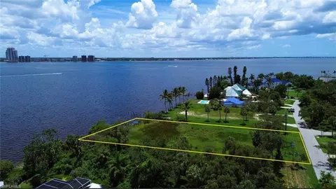 740 Overiver Dr, North Fort Myers, FL 33903