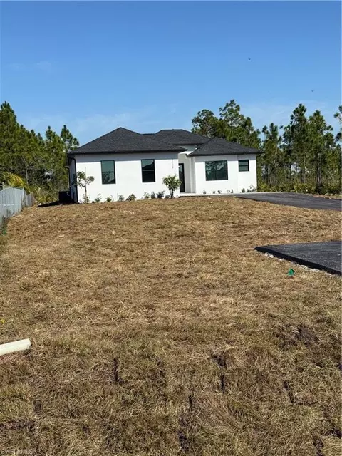 4035 58th Ave NE, Naples, FL 34120 photo 2
