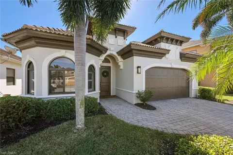 1419 Serrano Cir, Naples, FL 34105