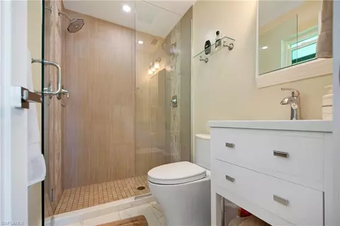 Bath - 138 Capri Blvd, Naples, FL 34113 photo 2 of 2