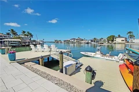 Exterior - 138 Capri Blvd, Naples, FL 34113 photo 5 of 11