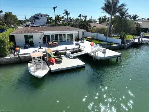 Exterior - 138 Capri Blvd, Naples, FL 34113 photo 9 of 11