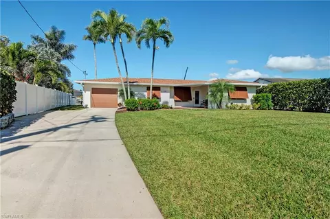 Exterior - 138 Capri Blvd, Naples, FL 34113 photo 1 of 11