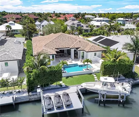 1493 Pelican Ave, Naples, FL 34102