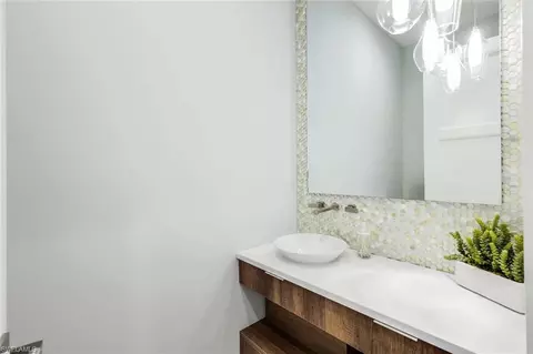 Bath - 1493 Pelican Ave, Naples, FL 34102 photo 7 of 7