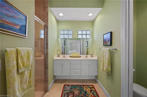 Bath - 376 Mallory Ct, Naples, FL 34110 photo 4 of 4