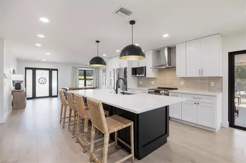 2200 Poinciana Dr, Naples, FL 34105