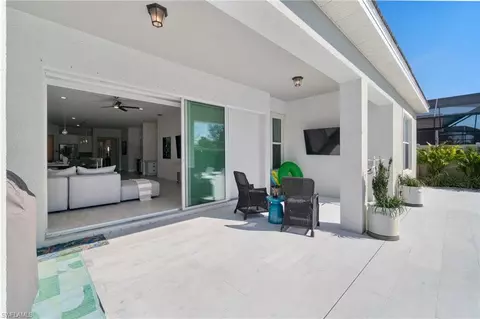 Exterior - 3272 Pilot Cir, Naples, FL 34120 photo 6 of 9