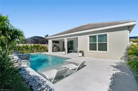 Exterior - 3272 Pilot Cir, Naples, FL 34120 photo 8 of 9