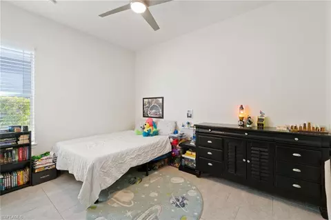 Bedroom - 3272 Pilot Cir, Naples, FL 34120 photo 4 of 6