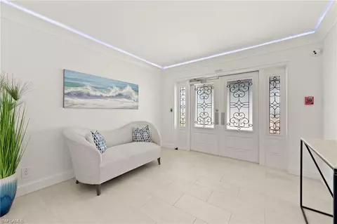 666 3rd St S #104, Naples, FL 34102 photo 20