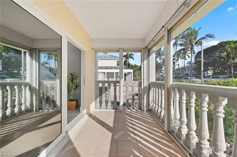 666 3rd St S #104, Naples, FL 34102 photo 9