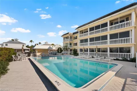 666 3rd St S #104, Naples, FL 34102 photo 14