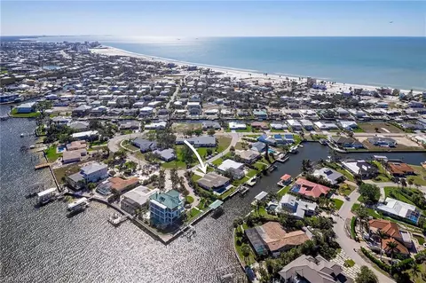 5660 Williams Dr, Fort Myers Beach, FL 33931