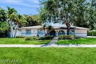 3578 Santiago Way, Naples, FL 34105