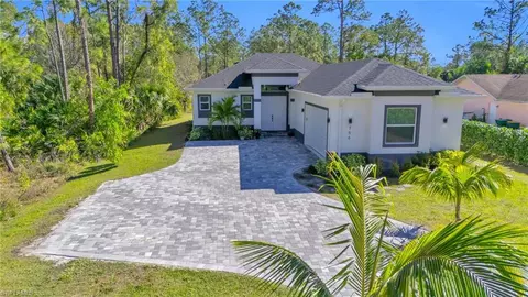 756 12th St SE, Naples, FL 34117