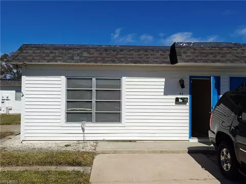 44 Hamlin Ct, Lehigh Acres, FL 33936
