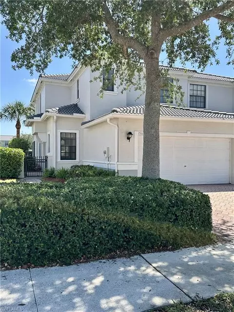 15668 Summit Place Cir #384, Naples, FL 34119
