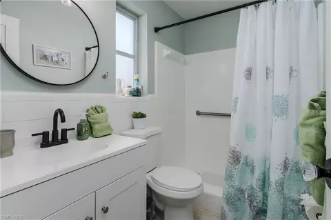 Bath - 190 4th St, Bonita Springs, FL 34134 photo 2 of 2