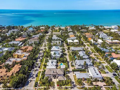 View/Area - 295 5th Ave S, Naples, FL 34102 photo 2 of 5