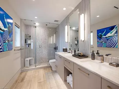 Bath - 295 5th Ave S, Naples, FL 34102 photo 1 of 2