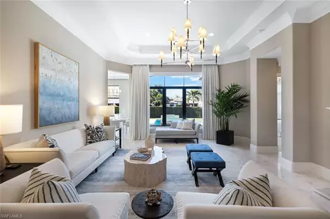 2231 Residence Cir, Naples, FL 34105
