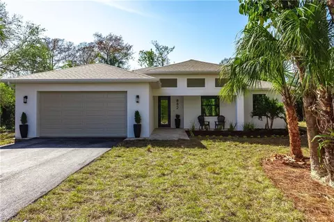 882 35th Ave NW, Naples, FL 34120