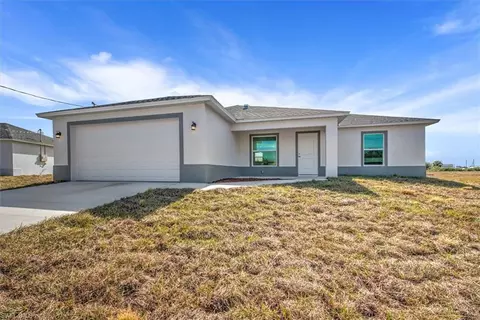8022 Melody Cir, Labelle, FL 33935