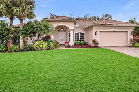 12880 Silverthorn Ct, Bonita Springs, FL 34135