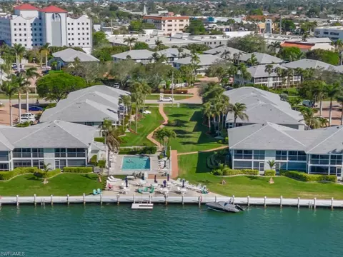 649 W Elkcam Cir #624, Marco Island, FL 34145