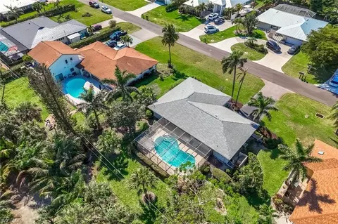 466 Golfview Dr, Naples, FL 34110 photo 30