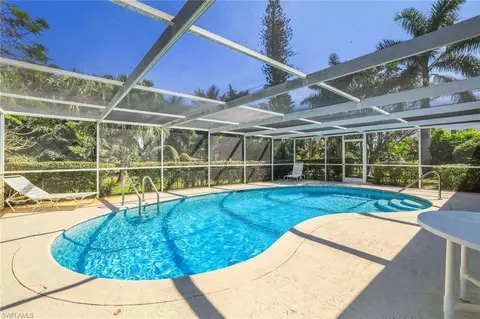 466 Golfview Dr, Naples, FL 34110 photo 2