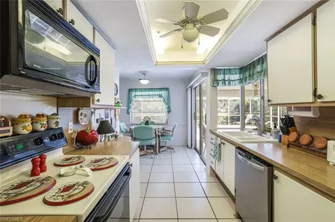 466 Golfview Dr, Naples, FL 34110 photo 11