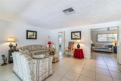 466 Golfview Dr, Naples, FL 34110 photo 15
