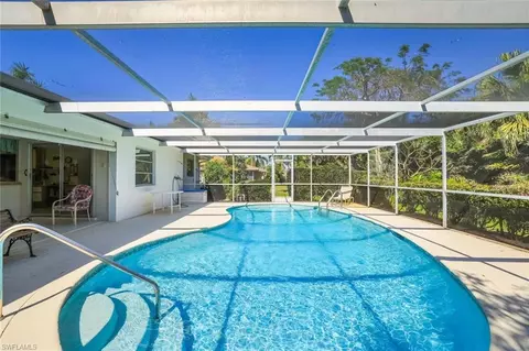 466 Golfview Dr, Naples, FL 34110 photo 26