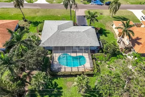 466 Golfview Dr, Naples, FL 34110 photo 29