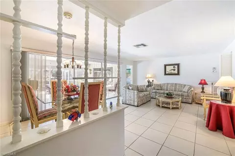 466 Golfview Dr, Naples, FL 34110 photo 5