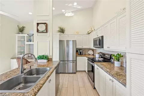 2189 Paget Cir, Naples, FL 34112 photo 12
