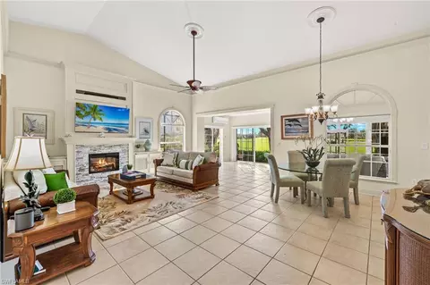 2189 Paget Cir, Naples, FL 34112