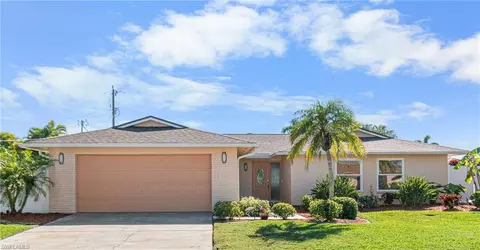334 SE 32nd Ter, Cape Coral, FL 33904
