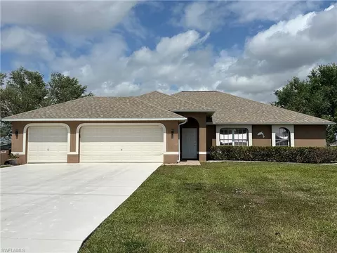 1037 NE 2nd Ter, Cape Coral, FL 33909