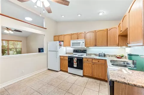 724 Pine Cone Ln, Naples, FL 34104 photo 9