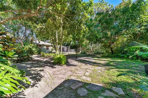 724 Pine Cone Ln, Naples, FL 34104 photo 43