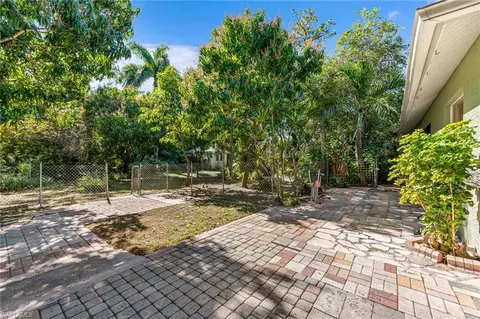 724 Pine Cone Ln, Naples, FL 34104 photo 38