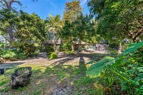724 Pine Cone Ln, Naples, FL 34104 photo 45
